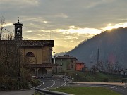 96 Sceso alla Chiesa di Spino al Brembo, rientro a Zogno rifacendo in senso inverso il percorso di andata 